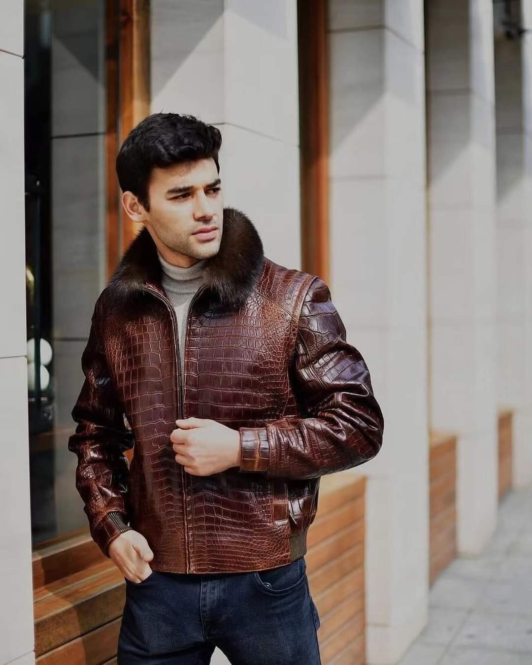 MEN'S LEATHER JACKET