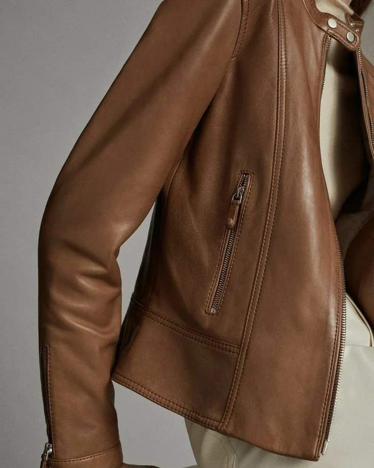 WOMEN'S LEATHER JACKET