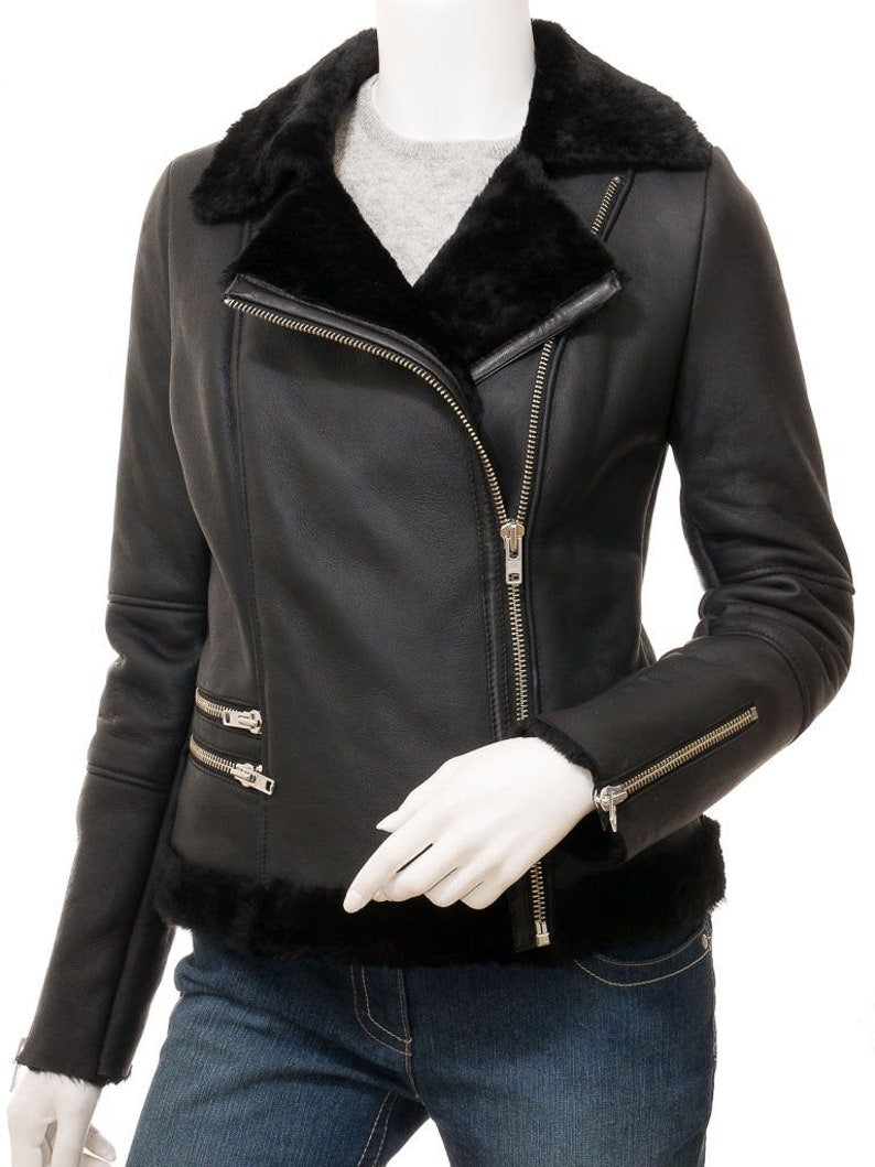 WOMEN'S LEATHER JACKET
